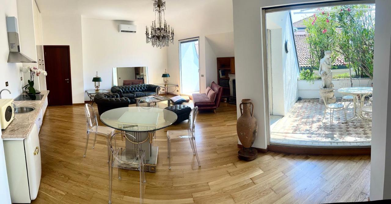 Imperial Terrace Suite Мілан Екстер'єр фото
